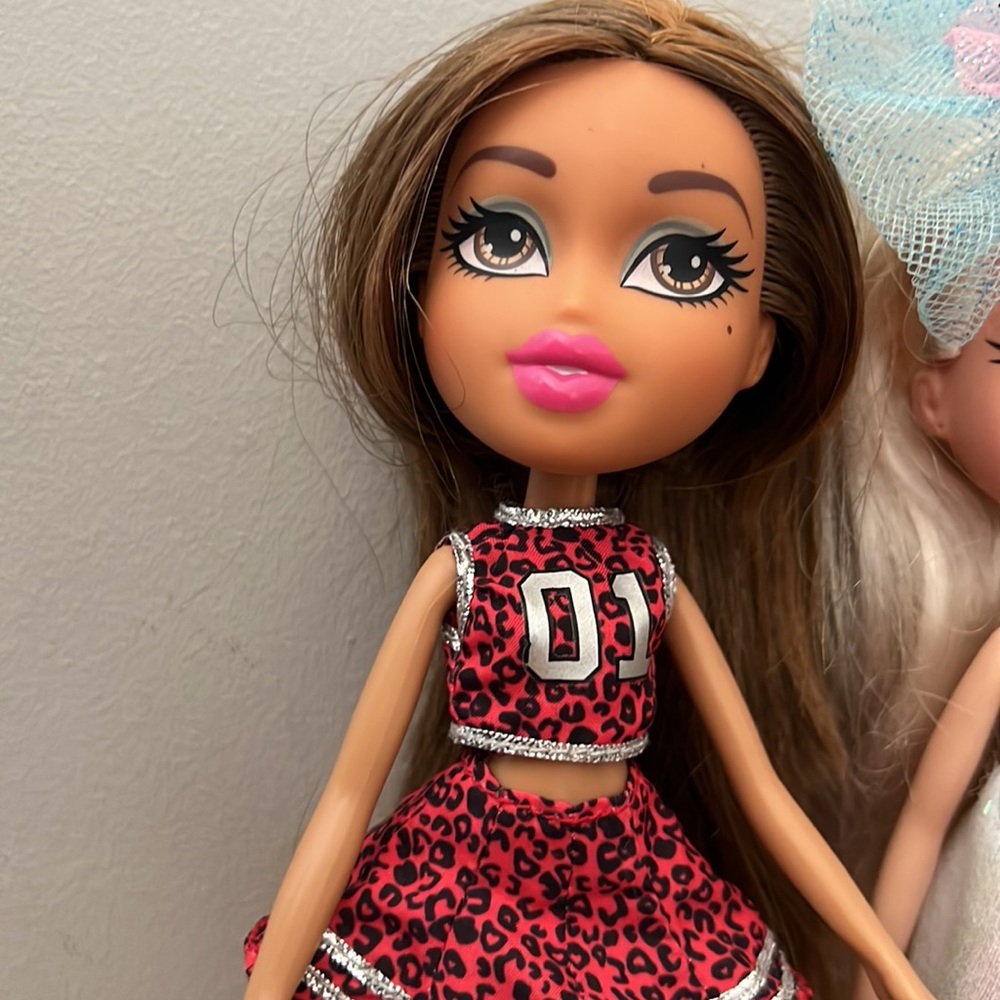 Bratz Doll bundle of 4 - Picture 3 of 7